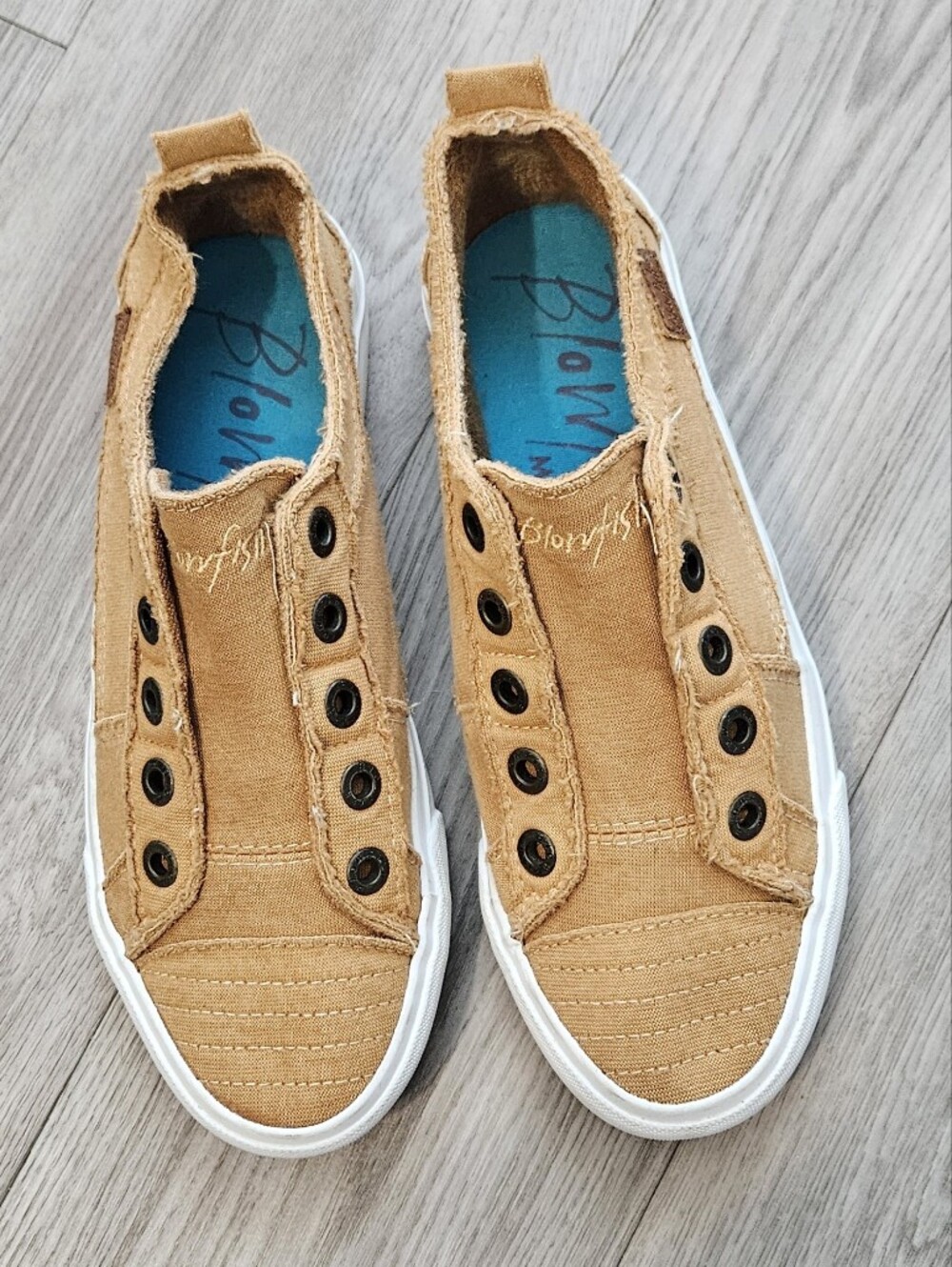 Blowfish Women's Tan Canvas Slip-On Sneakers with Frayed Detail Size 8